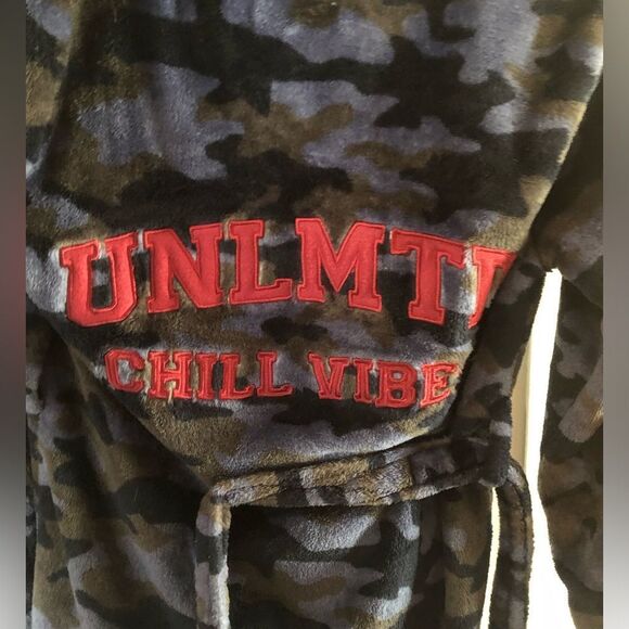🪄 George | Blue Camo SIZE 7/8 Robe - Picture 4 of 4